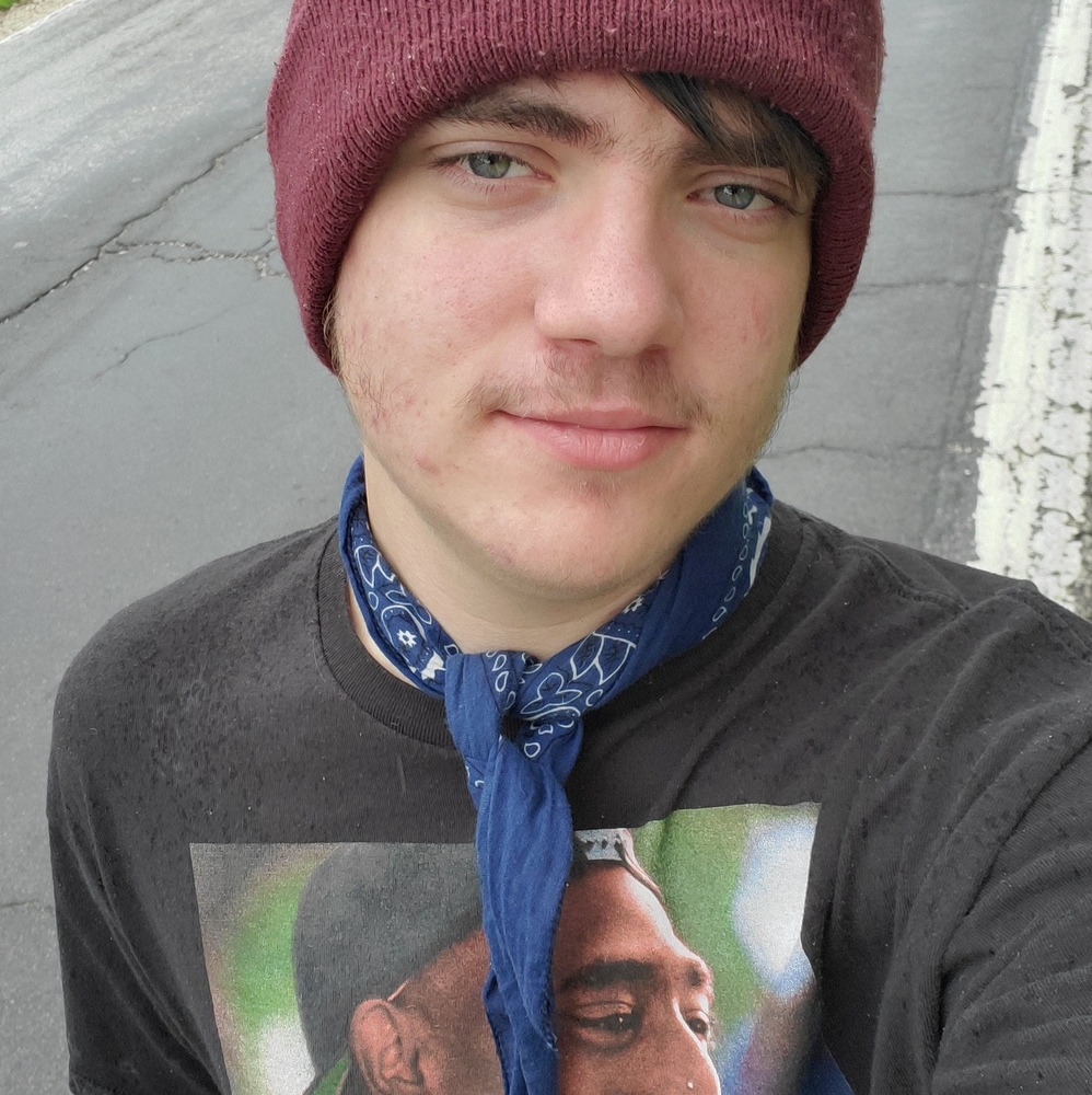 Meet your Posher, Logan